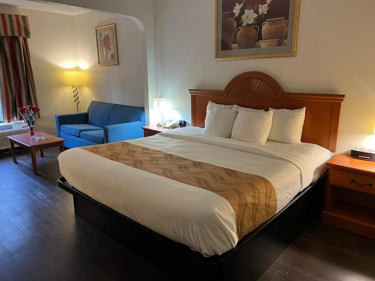 Hotel Quality - Lynchburg South 2*
