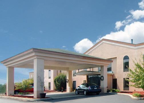 Quality - Lynchburg South Hotel 2*
